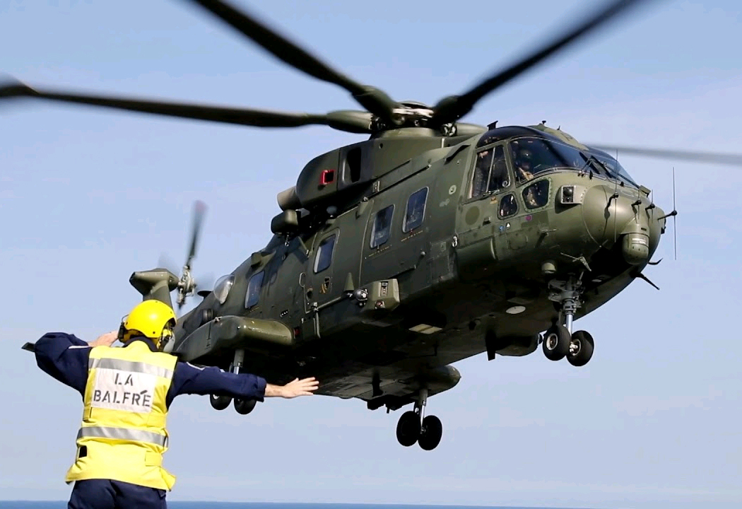 Algeria và Italy thành lập liên doanh sản xuất trực thăng quân sự